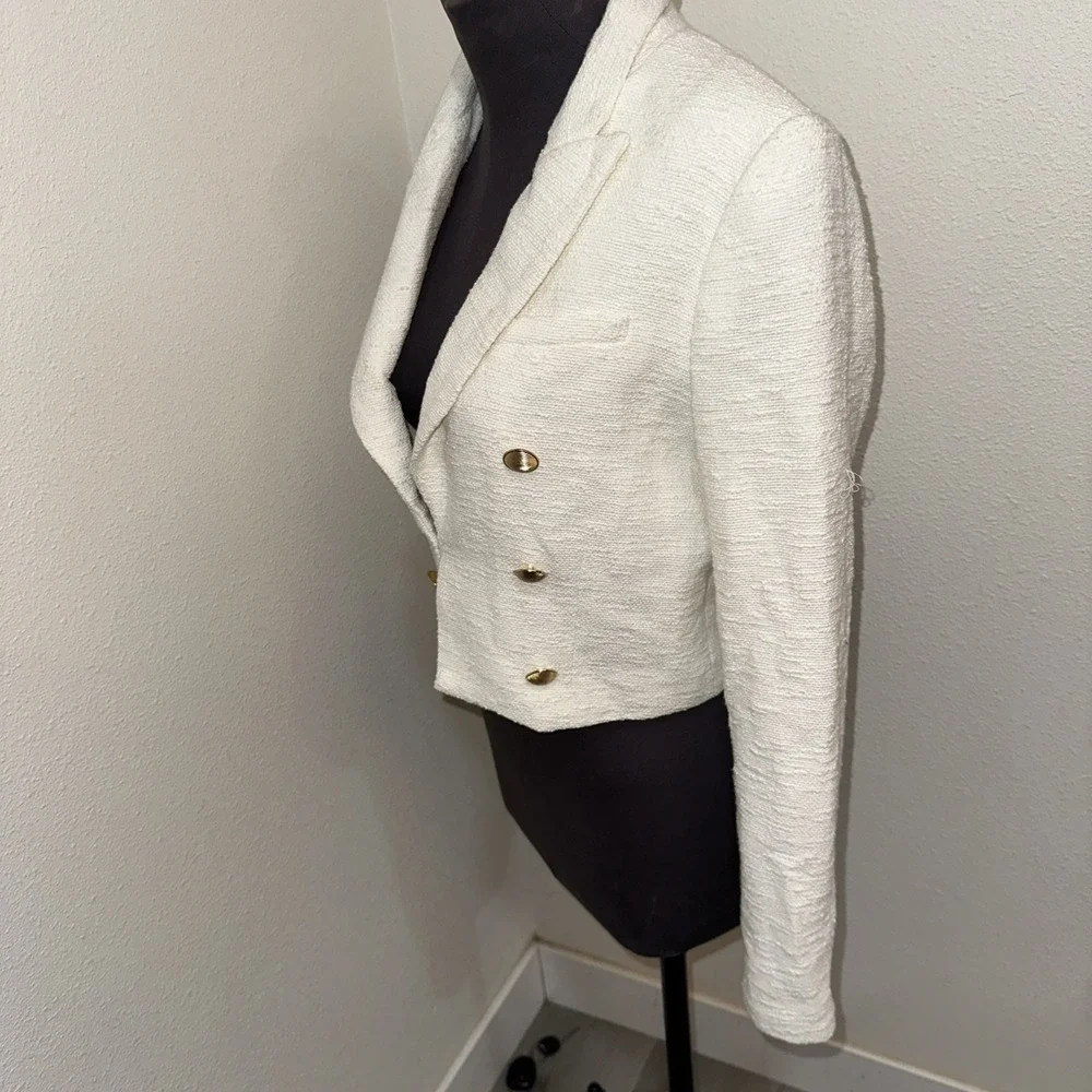 House Of Harlow Women's White Textured Blazer Gold Buttom Cropped Sz S